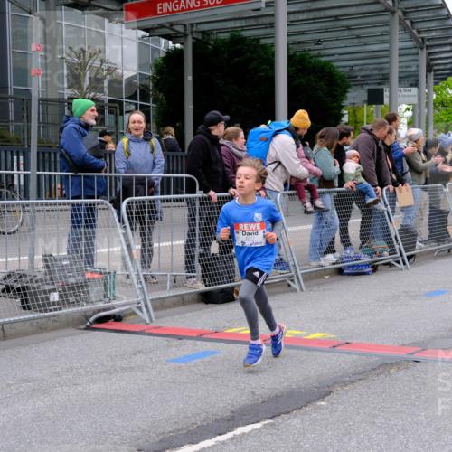 25.04.2026 - Das Zehntel Tim E. http://msf.ph/oto/9573758 25.04.2026 10:48:02 Ziel 5103, 5293, 5309, 5921, 6317, 6323, 6540, 6971, 7239, 8056, 8062, 8074 meine-sportfotos.de