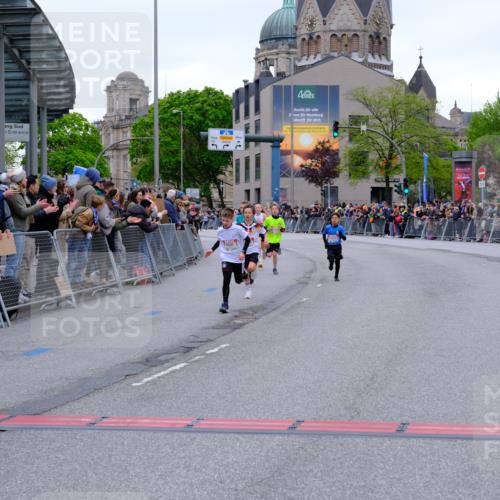25.04.2026 - Das Zehntel Tim E. http://msf.ph/oto/9573762 25.04.2026 10:48:04 Ziel 5103, 5293, 5309, 5921, 6317, 6323, 6540, 6971, 7239, 8052, 8056, 8062, 8074 meine-sportfotos.de