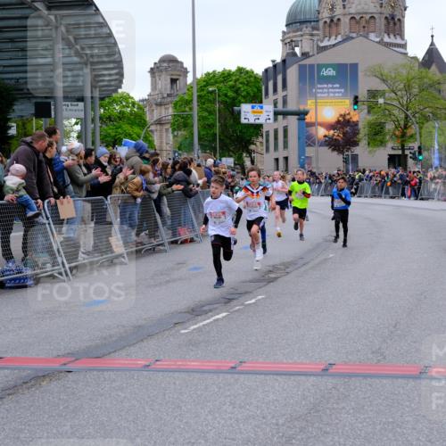 25.04.2026 - Das Zehntel Tim E. http://msf.ph/oto/9573763 25.04.2026 10:48:05 Ziel 5103, 5293, 5309, 5921, 6317, 6323, 6540, 6971, 7239, 8052, 8056, 8062, 8074 meine-sportfotos.de