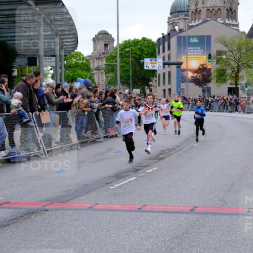 25.04.2026 - Das Zehntel Tim E. http://msf.ph/oto/9573764 25.04.2026 10:48:05 Ziel 5103, 5293, 5309, 5921, 6317, 6323, 6540, 6971, 7239, 8052, 8056, 8062, 8074 meine-sportfotos.de