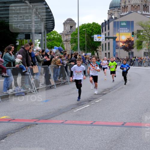 25.04.2026 - Das Zehntel Tim E. http://msf.ph/oto/9573766 25.04.2026 10:48:05 Ziel 5103, 5293, 5309, 5921, 6317, 6323, 6540, 6971, 7239, 8052, 8056, 8062, 8074 meine-sportfotos.de