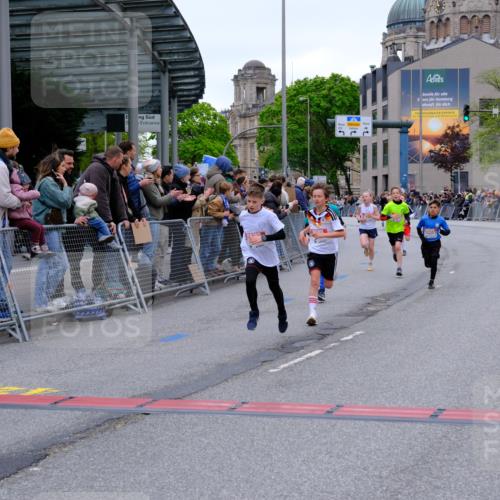 25.04.2026 - Das Zehntel Tim E. http://msf.ph/oto/9573768 25.04.2026 10:48:05 Ziel 5103, 5293, 5309, 5921, 6317, 6323, 6540, 6971, 7239, 8052, 8056, 8062, 8074 meine-sportfotos.de