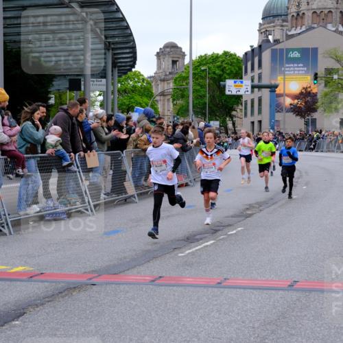 25.04.2026 - Das Zehntel Tim E. http://msf.ph/oto/9573769 25.04.2026 10:48:05 Ziel 5103, 5293, 5309, 5921, 6317, 6323, 6540, 6971, 7239, 8052, 8056, 8062, 8074 meine-sportfotos.de