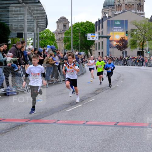 25.04.2026 - Das Zehntel Tim E. http://msf.ph/oto/9573770 25.04.2026 10:48:06 Ziel 5103, 5293, 5309, 5921, 6317, 6323, 6540, 6971, 7239, 8052, 8056, 8062, 8074 meine-sportfotos.de