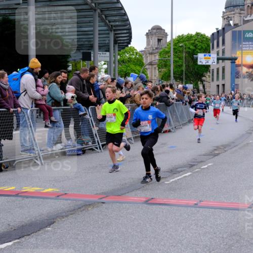 25.04.2026 - Das Zehntel Tim E. http://msf.ph/oto/9573785 25.04.2026 10:48:08 Ziel 5103, 5454, 5921, 6317, 6323, 6971, 7239, 7549, 7624, 8052, 8062 meine-sportfotos.de