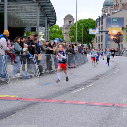 25.04.2026 - Das Zehntel Tim E. http://msf.ph/oto/9573793 25.04.2026 10:48:09 Ziel 5103, 5454, 5502, 5921, 6323, 6971, 7239, 7549, 7624, 8052, 8062 meine-sportfotos.de