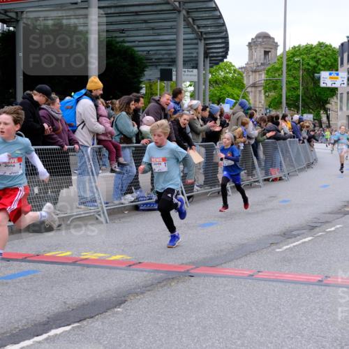 25.04.2026 - Das Zehntel Tim E. http://msf.ph/oto/9573815 25.04.2026 10:48:13 Ziel 5454, 5502, 5905, 5921, 6323, 6685, 6889, 6971, 7239, 7549, 7588, 7624, 8052 meine-sportfotos.de