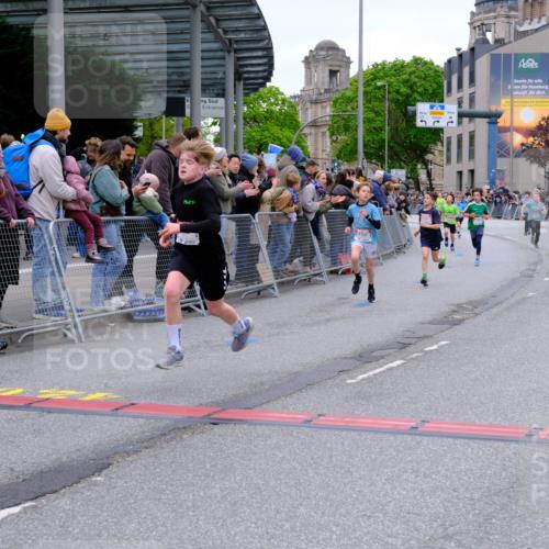 25.04.2026 - Das Zehntel Tim E. http://msf.ph/oto/9573829 25.04.2026 10:48:15 Ziel 5454, 5502, 5905, 6685, 6889, 7315, 7549, 7588, 7604, 7624, 8052 meine-sportfotos.de