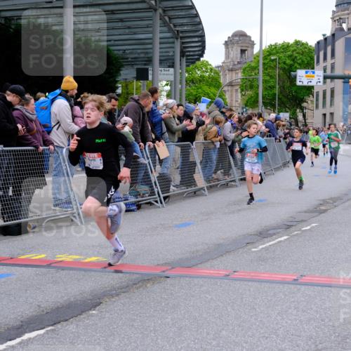 25.04.2026 - Das Zehntel Tim E. http://msf.ph/oto/9573831 25.04.2026 10:48:15 Ziel 5454, 5502, 5905, 6685, 6889, 7315, 7549, 7588, 7604, 7624, 8052 meine-sportfotos.de