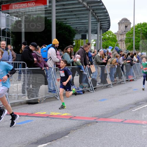 25.04.2026 - Das Zehntel Tim E. http://msf.ph/oto/9573842 25.04.2026 10:48:17 Ziel 5454, 5502, 5905, 6685, 6889, 6906, 7315, 7549, 7588, 7604, 7624, 7696 meine-sportfotos.de