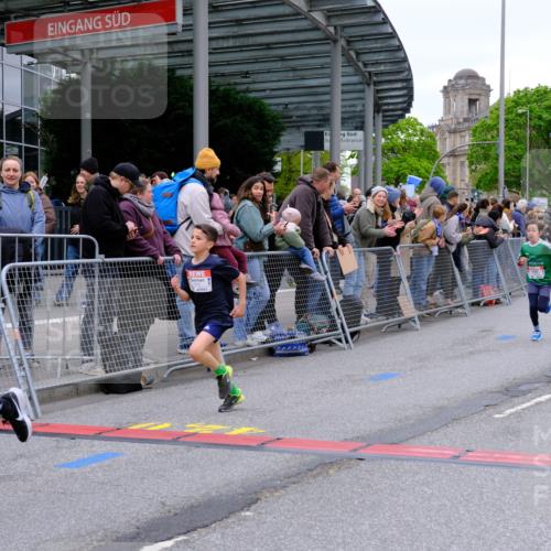 25.04.2026 - Das Zehntel Tim E. http://msf.ph/oto/9573843 25.04.2026 10:48:17 Ziel 5454, 5502, 5905, 6685, 6889, 6906, 7315, 7549, 7588, 7604, 7624, 7696 meine-sportfotos.de