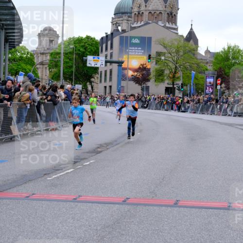 25.04.2026 - Das Zehntel Tim E. http://msf.ph/oto/9573860 25.04.2026 10:48:21 Ziel 5299, 5502, 5905, 6685, 6889, 6906, 7315, 7588, 7604, 7696, 7738 meine-sportfotos.de