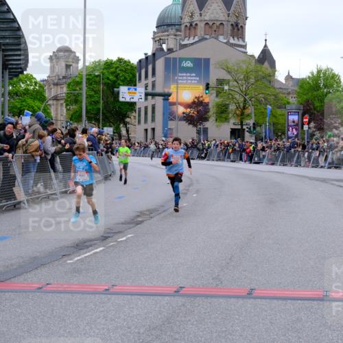 25.04.2026 - Das Zehntel Tim E. http://msf.ph/oto/9573863 25.04.2026 10:48:22 Ziel 5299, 5905, 6685, 6889, 6906, 7315, 7588, 7604, 7696, 7738 meine-sportfotos.de