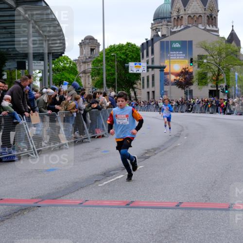 25.04.2026 - Das Zehntel Tim E. http://msf.ph/oto/9573868 25.04.2026 10:48:23 Ziel 5299, 5905, 6685, 6889, 6906, 7315, 7588, 7604, 7696, 7738 meine-sportfotos.de