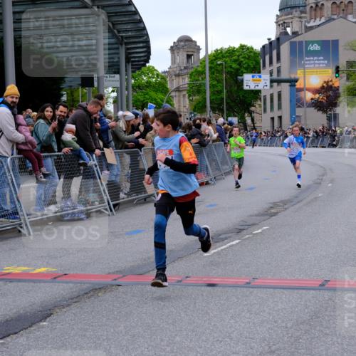 25.04.2026 - Das Zehntel Tim E. http://msf.ph/oto/9573872 25.04.2026 10:48:23 Ziel 5299, 5905, 6685, 6889, 6906, 7315, 7588, 7604, 7696, 7738 meine-sportfotos.de