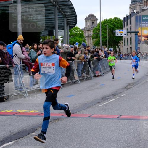 25.04.2026 - Das Zehntel Tim E. http://msf.ph/oto/9573875 25.04.2026 10:48:23 Ziel 5299, 5905, 6685, 6889, 6906, 7315, 7588, 7604, 7696, 7738 meine-sportfotos.de