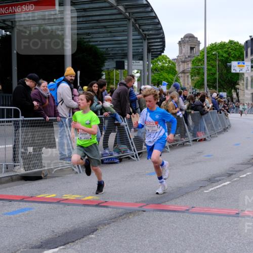 25.04.2026 - Das Zehntel Tim E. http://msf.ph/oto/9573885 25.04.2026 10:48:25 Ziel 5299, 5905, 6906, 7315, 7588, 7604, 7696, 7738 meine-sportfotos.de