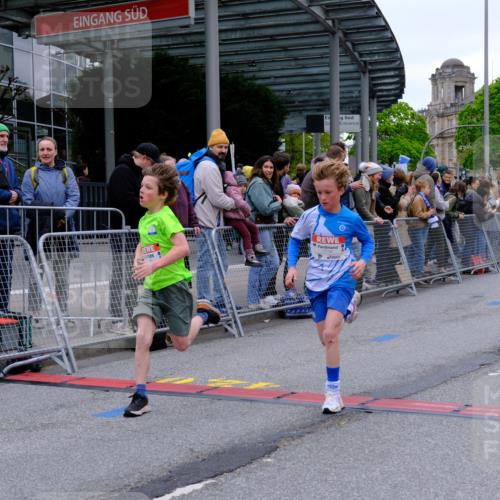 25.04.2026 - Das Zehntel Tim E. http://msf.ph/oto/9573887 25.04.2026 10:48:25 Ziel 5299, 5905, 6906, 7315, 7588, 7604, 7696, 7738 meine-sportfotos.de