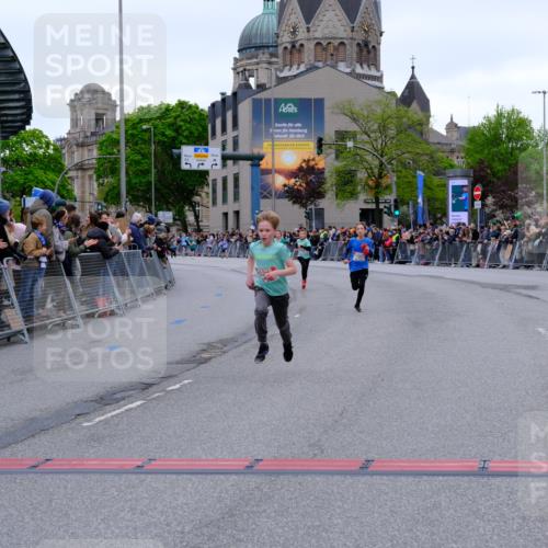 25.04.2026 - Das Zehntel Tim E. http://msf.ph/oto/9573890 25.04.2026 10:48:32 Ziel 6037, 6095, 6341 meine-sportfotos.de