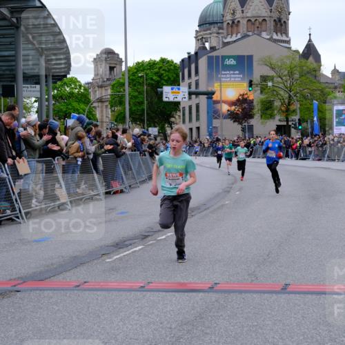 25.04.2026 - Das Zehntel Tim E. http://msf.ph/oto/9573895 25.04.2026 10:48:33 Ziel 6037, 6095, 6341, 7960 meine-sportfotos.de