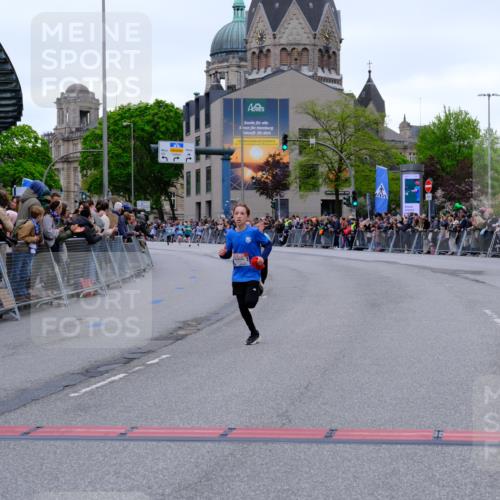 25.04.2026 - Das Zehntel Tim E. http://msf.ph/oto/9573897 25.04.2026 10:48:34 Ziel 6037, 6095, 6341, 7960 meine-sportfotos.de