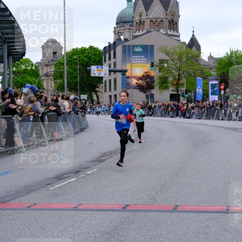 25.04.2026 - Das Zehntel Tim E. http://msf.ph/oto/9573899 25.04.2026 10:48:34 Ziel 6037, 6095, 6341, 7960 meine-sportfotos.de