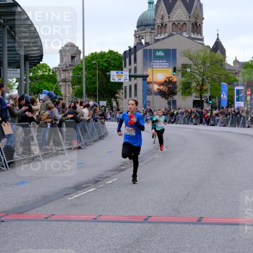 25.04.2026 - Das Zehntel Tim E. http://msf.ph/oto/9573901 25.04.2026 10:48:35 Ziel 5425, 6037, 6095, 6341, 7960 meine-sportfotos.de