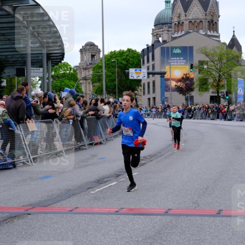 25.04.2026 - Das Zehntel Tim E. http://msf.ph/oto/9573904 25.04.2026 10:48:35 Ziel 5425, 6037, 6095, 6341, 7960 meine-sportfotos.de