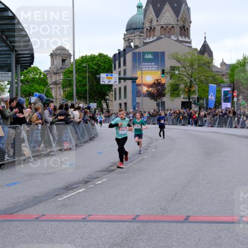 25.04.2026 - Das Zehntel Tim E. http://msf.ph/oto/9573908 25.04.2026 10:48:36 Ziel 5425, 6037, 6095, 6341, 7960 meine-sportfotos.de