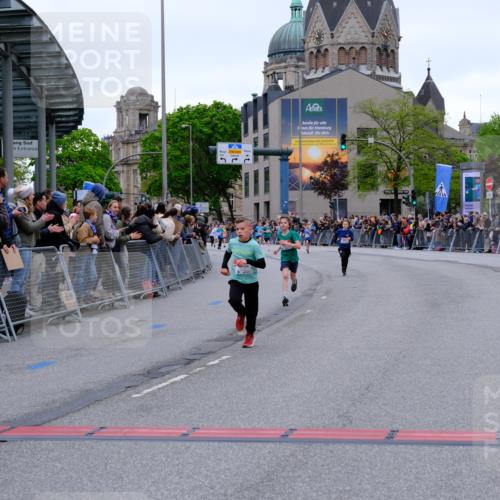 25.04.2026 - Das Zehntel Tim E. http://msf.ph/oto/9573910 25.04.2026 10:48:36 Ziel 5425, 6037, 6095, 6341, 7960 meine-sportfotos.de