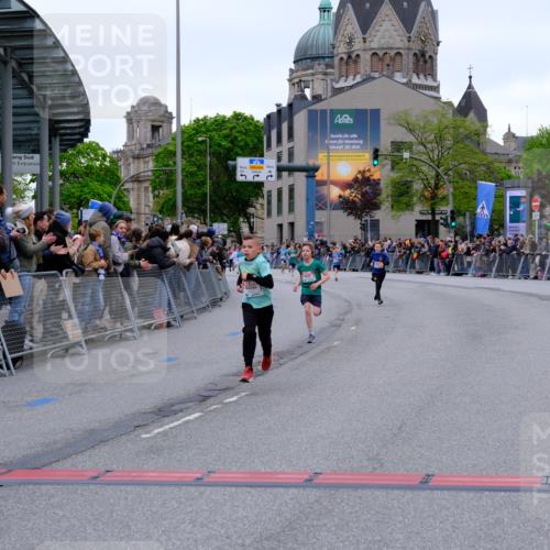 25.04.2026 - Das Zehntel Tim E. http://msf.ph/oto/9573911 25.04.2026 10:48:36 Ziel 5425, 6037, 6095, 6341, 7960 meine-sportfotos.de