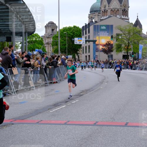 25.04.2026 - Das Zehntel Tim E. http://msf.ph/oto/9573913 25.04.2026 10:48:37 Ziel 5425, 6037, 6095, 6341, 7960 meine-sportfotos.de
