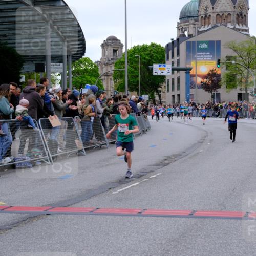 25.04.2026 - Das Zehntel Tim E. http://msf.ph/oto/9573917 25.04.2026 10:48:38 Ziel 5425, 6037, 6095, 6341, 7960 meine-sportfotos.de