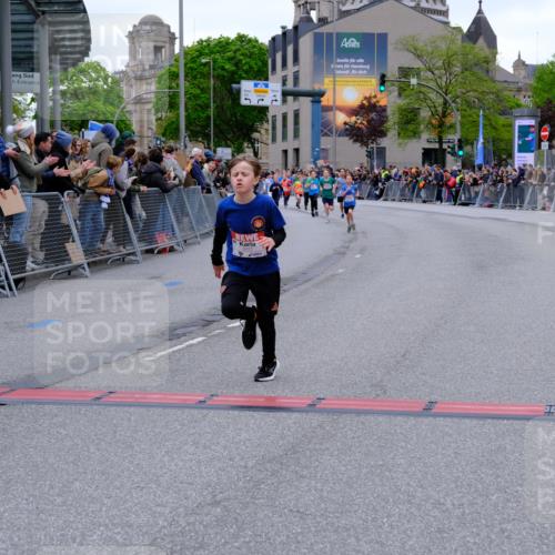 25.04.2026 - Das Zehntel Tim E. http://msf.ph/oto/9573919 25.04.2026 10:48:41 Ziel 5425, 6037, 6326, 6341, 7960, 7982 meine-sportfotos.de