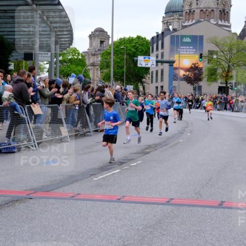 25.04.2026 - Das Zehntel Tim E. http://msf.ph/oto/9573926 25.04.2026 10:48:45 Ziel 5425, 6104, 6326, 6407, 6913, 7381, 7385, 7747, 7960, 7982, 8025 meine-sportfotos.de