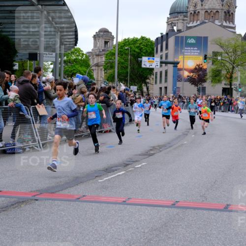 25.04.2026 - Das Zehntel Tim E. http://msf.ph/oto/9573933 25.04.2026 10:48:47 Ziel 5425, 6104, 6326, 6407, 6913, 7006, 7381, 7385, 7547, 7664, 7724, 7747, 7753, 7982, 8025 meine-sportfotos.de