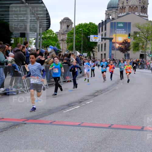 25.04.2026 - Das Zehntel Tim E. http://msf.ph/oto/9573934 25.04.2026 10:48:47 Ziel 5425, 6104, 6326, 6407, 6913, 7006, 7381, 7385, 7547, 7664, 7724, 7747, 7753, 7982, 8025 meine-sportfotos.de