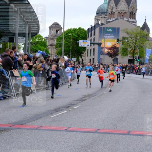25.04.2026 - Das Zehntel Tim E. http://msf.ph/oto/9573938 25.04.2026 10:48:48 Ziel 6104, 6326, 6407, 6913, 7006, 7381, 7385, 7547, 7664, 7724, 7747, 7748, 7753, 7982, 8025 meine-sportfotos.de