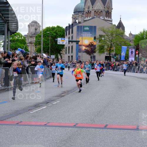 25.04.2026 - Das Zehntel Tim E. http://msf.ph/oto/9573940 25.04.2026 10:48:48 Ziel 6104, 6326, 6407, 6913, 7006, 7381, 7385, 7547, 7664, 7724, 7747, 7748, 7753, 7982, 8025 meine-sportfotos.de
