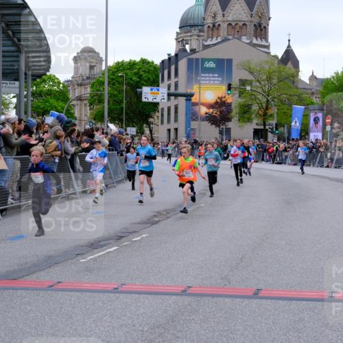 25.04.2026 - Das Zehntel Tim E. http://msf.ph/oto/9573941 25.04.2026 10:48:49 Ziel 6104, 6326, 6407, 6913, 7006, 7381, 7385, 7547, 7664, 7724, 7747, 7748, 7753, 7977, 7982, 8025 meine-sportfotos.de