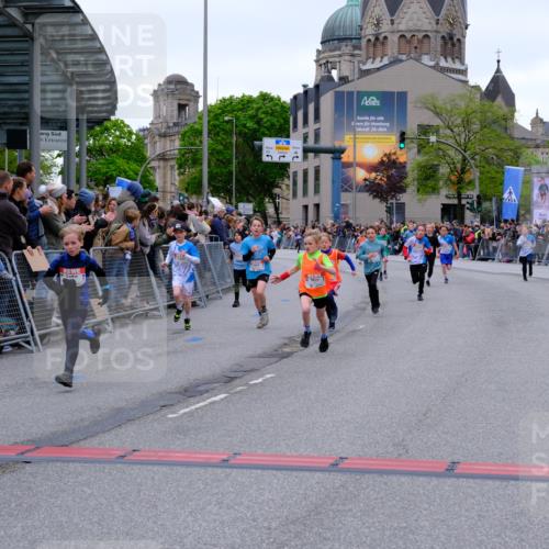 25.04.2026 - Das Zehntel Tim E. http://msf.ph/oto/9573943 25.04.2026 10:48:49 Ziel 6104, 6326, 6407, 6913, 7006, 7381, 7385, 7547, 7664, 7724, 7747, 7748, 7753, 7977, 7982, 8025 meine-sportfotos.de