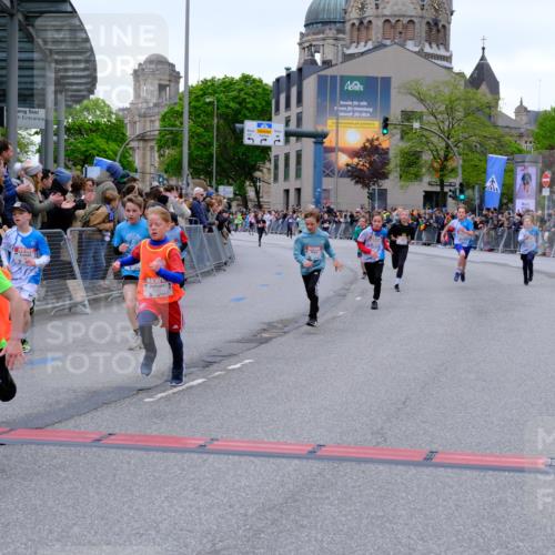25.04.2026 - Das Zehntel Tim E. http://msf.ph/oto/9573950 25.04.2026 10:48:50 Ziel 6104, 6326, 6407, 6913, 7006, 7381, 7385, 7547, 7664, 7724, 7747, 7748, 7753, 7977, 7982, 8025 meine-sportfotos.de