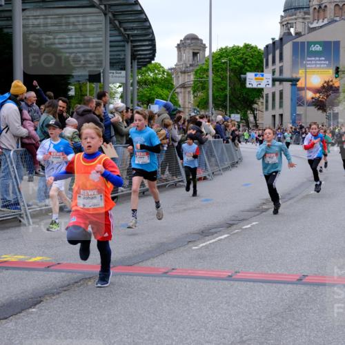 25.04.2026 - Das Zehntel Tim E. http://msf.ph/oto/9573955 25.04.2026 10:48:50 Ziel 6104, 6326, 6407, 6913, 7006, 7381, 7385, 7547, 7664, 7724, 7747, 7748, 7753, 7977, 7982, 8025 meine-sportfotos.de