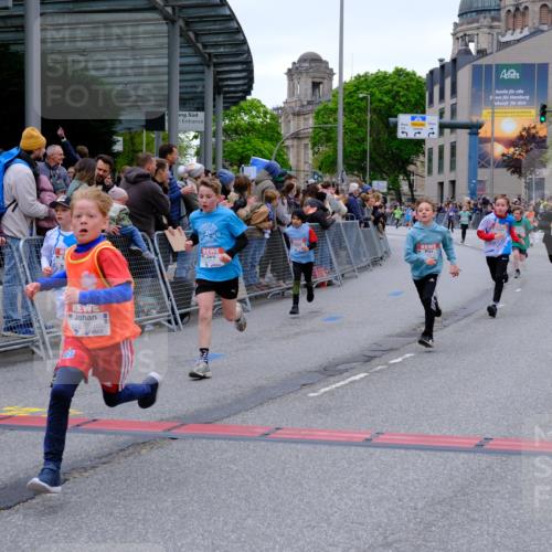 25.04.2026 - Das Zehntel Tim E. http://msf.ph/oto/9573956 25.04.2026 10:48:51 Ziel 6104, 6326, 6407, 6913, 7006, 7381, 7385, 7547, 7625, 7664, 7724, 7747, 7748, 7753, 7977, 7982, 8025 meine-sportfotos.de