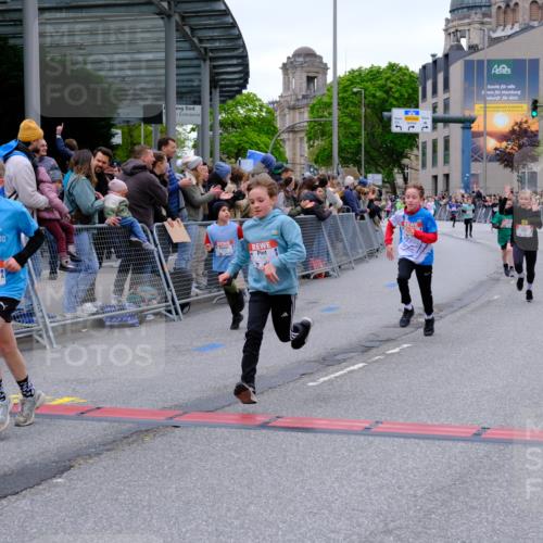 25.04.2026 - Das Zehntel Tim E. http://msf.ph/oto/9573960 25.04.2026 10:48:51 Ziel 6104, 6326, 6407, 6913, 7006, 7381, 7385, 7547, 7625, 7664, 7724, 7747, 7748, 7753, 7977, 7982, 8025 meine-sportfotos.de