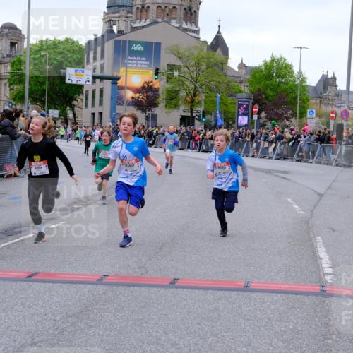 25.04.2026 - Das Zehntel Tim E. http://msf.ph/oto/9573967 25.04.2026 10:48:53 Ziel 6104, 6407, 6913, 7006, 7380, 7381, 7385, 7547, 7625, 7664, 7724, 7747, 7748, 7753, 7977, 7982, 8025 meine-sportfotos.de