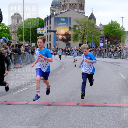 25.04.2026 - Das Zehntel Tim E. http://msf.ph/oto/9573972 25.04.2026 10:48:53 Ziel 6104, 6407, 6913, 7006, 7380, 7381, 7385, 7547, 7625, 7664, 7724, 7747, 7748, 7753, 7977, 7982, 8025 meine-sportfotos.de