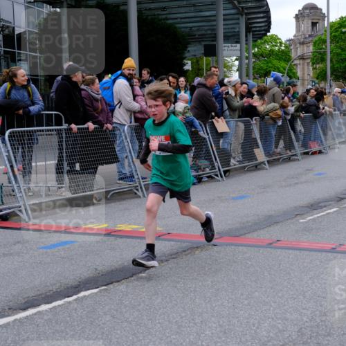 25.04.2026 - Das Zehntel Tim E. http://msf.ph/oto/9573976 25.04.2026 10:48:55 Ziel 6104, 6707, 6913, 7006, 7380, 7381, 7385, 7547, 7625, 7664, 7724, 7747, 7748, 7753, 7977, 8025 meine-sportfotos.de