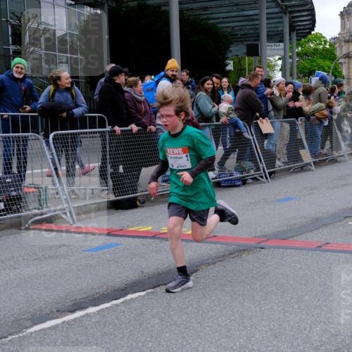25.04.2026 - Das Zehntel Tim E. http://msf.ph/oto/9573977 25.04.2026 10:48:55 Ziel 6104, 6707, 6913, 7006, 7380, 7381, 7385, 7547, 7625, 7664, 7724, 7747, 7748, 7753, 7977, 8025 meine-sportfotos.de