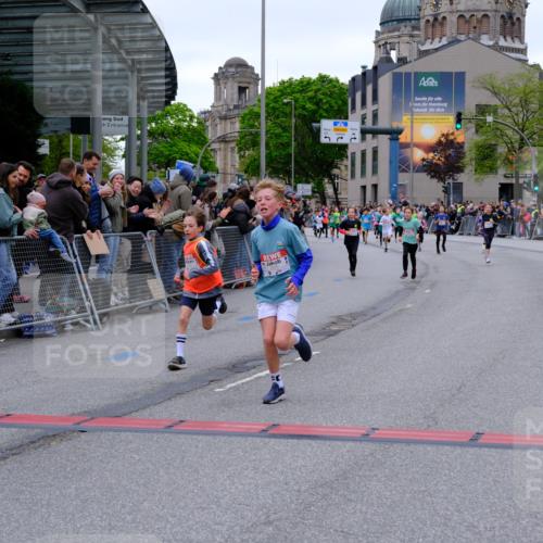 25.04.2026 - Das Zehntel Tim E. http://msf.ph/oto/9573980 25.04.2026 10:48:57 Ziel 6056, 6668, 6707, 6913, 7006, 7380, 7547, 7625, 7664, 7724, 7747, 7748, 7753, 7977 meine-sportfotos.de